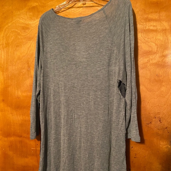 Womens Top - Picture 2 of 2